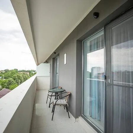 アパート Apartament Flory ナボダリ